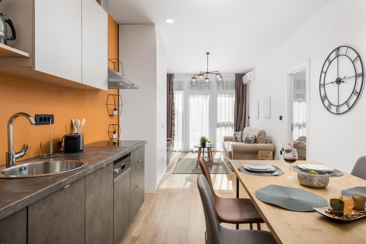 Apartments Trio Рийека Екстериор снимка