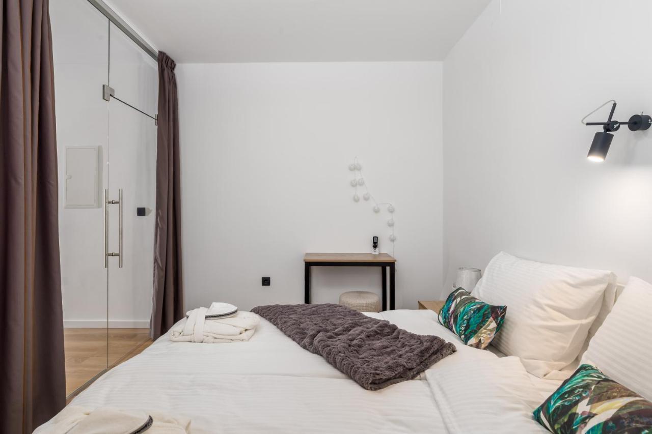 Apartments Trio Рийека Екстериор снимка